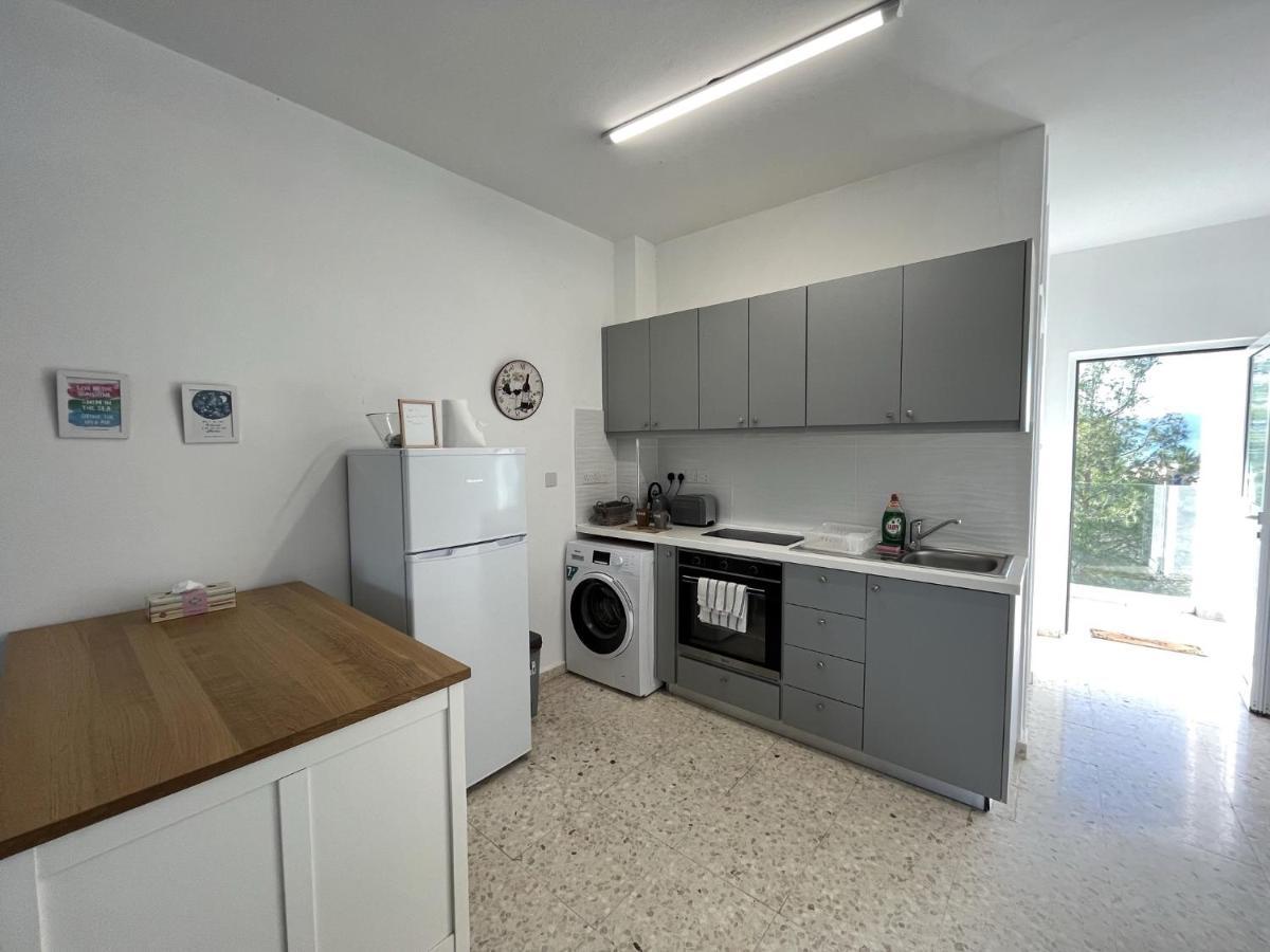 White House Studio With Sea View And Parking Polis Dış mekan fotoğraf