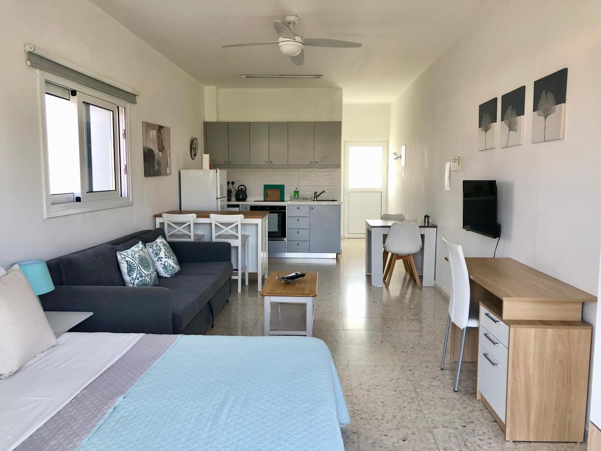 White House Studio With Sea View And Parking Polis Dış mekan fotoğraf