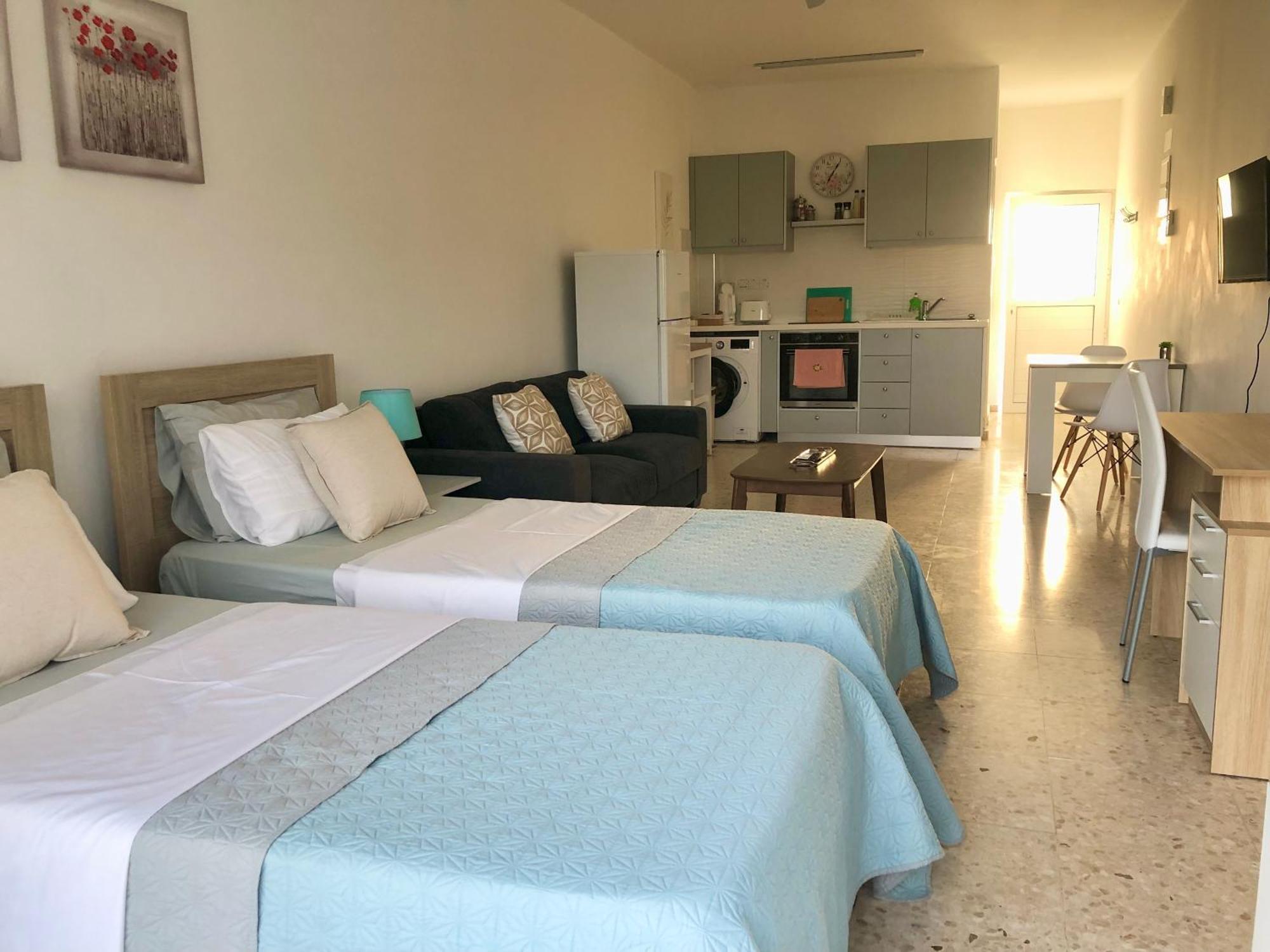 White House Studio With Sea View And Parking Polis Dış mekan fotoğraf